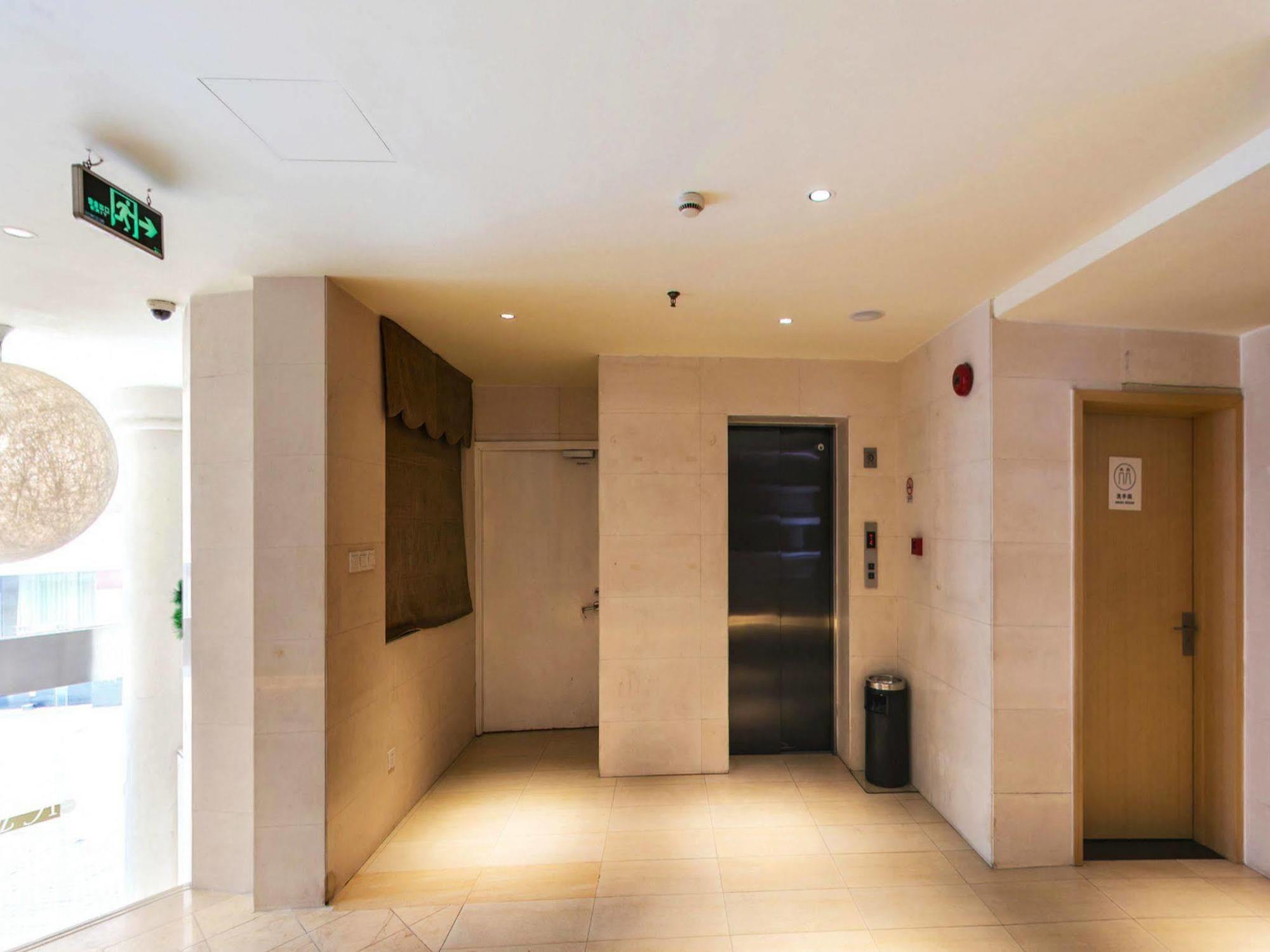 Ji Hotel Shanghai Xujiahui Экстерьер фото
