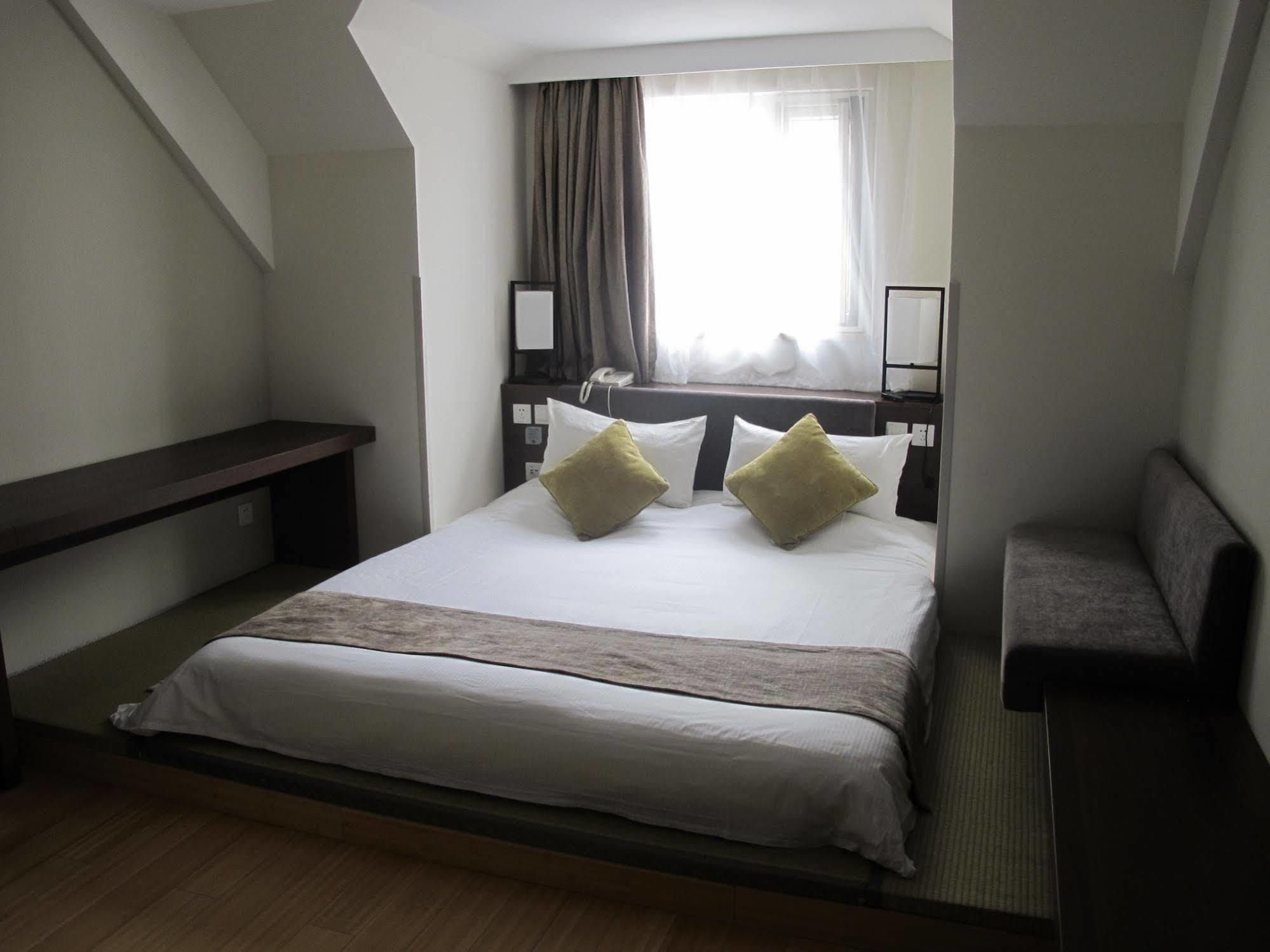 Ji Hotel Shanghai Xujiahui Экстерьер фото